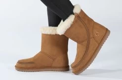 Chestnut BILLY Cozy Boots -Footwear Store BK21304 250 studio standing 1 940x614 69df6f7d f282 46c4 a581 2ab0ae2c174a