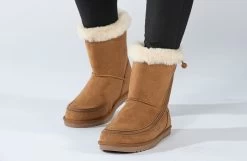 Chestnut BILLY Cozy Boots -Footwear Store BK21304 250 studio standing 2 940x614 483ac9f6 0f59 4a03 99af cb4cb92e468a