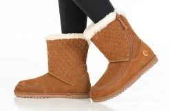 FINAL SALE - Chestnut BILLY Cozy Quilt Lux Boots -Footwear Store BK21326 250 studio standing 1 940x614 a99303dc e2aa 4d33 af86 6116887d2e5b