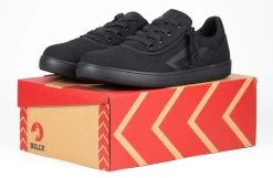 Men's Black To The Floor BILLY CS Sneaker Low Tops -Footwear Store BM22343 001 studio 1 940x614 1803c70d a44b 4ae2 a6d0 42619a590cf8