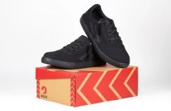 Men's Black To The Floor BILLY CS Sneaker Low Tops -Footwear Store BM22343 001 studio 3 940x614 f42b8503 cdf6 4805 8bad 02dd9dd041b9