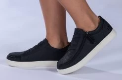 FINAL SALE - Women's Black BILLY Gore Lows -Footwear Store BW21120 001 studio standing 1 940x614 97a5b12f bb53 474f 8b87 7bffd7f8f35c