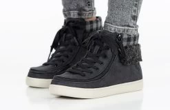 Women's Black/Charcoal BILLY Cuffs -Footwear Store BW22341 003 studio standing 2 940x614 78a2eecf 2bf4 4c5a 9aa7 392b27e791b3